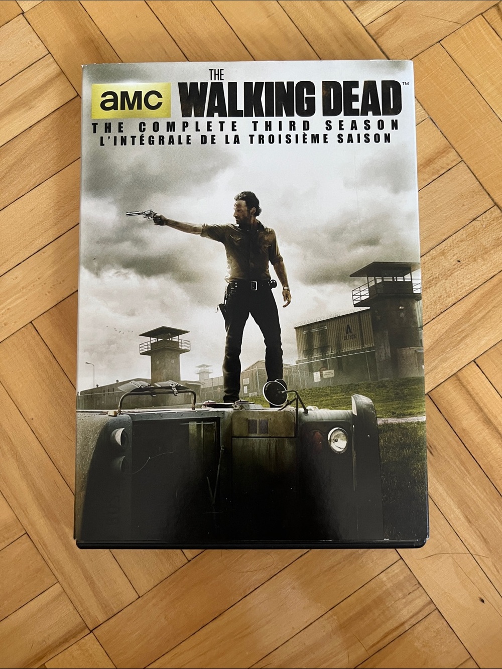 The Walking Dead: The Complete Third Season - Edition (Black, White, Gray)